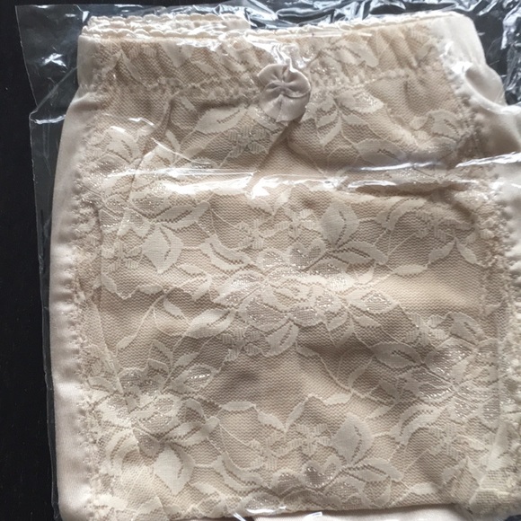 Shapewear - Picture 3 of 5